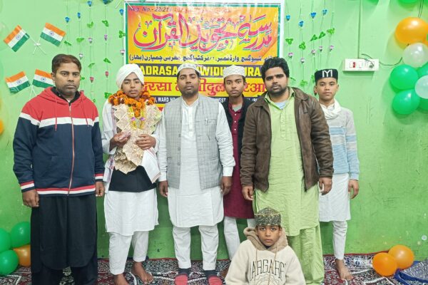 रय्यान रहमान 13 वर्षीय को हिफ्ज़-ए-कुरआन की तकमील पर की गई दस्तारबंदी, तालीम से ही संवरती है जिंदगी