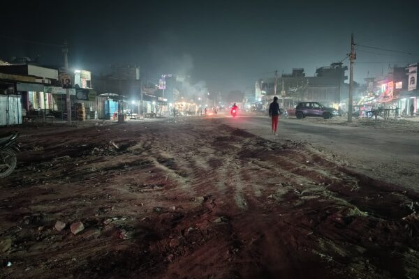 Bihar news : इंडो नेपाल बॉर्डर के इनरवा में अतिक्रमण हटने के बाद मांस विक्रेताओं की बढ़ीं मुश्किलें, रोज़ी रोटी पर संकट