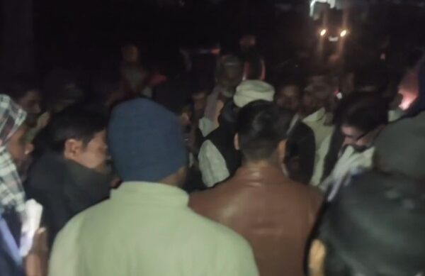 Bihar News : गन्ना लदे ट्रैक्टर ने बाइक सवार को कुचला, परिवार पर टूटा दुखों का पहाड़