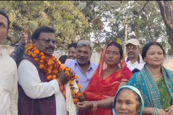 Bihar news: चौथी बार गौनाहा प्रखंड के जदयू प्रखंड अध्यक्ष पद पर निर्विरोध निर्वाचित हुए बिक्रमा चौधरी