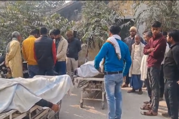 Bihar news: बहन के घर शादी में इमली घोंटकर लौट रहे दो चचेरे भाइयों की तेज़ रफ़्तार अज्ञात वाहन की टक्कर से दर्दनाक मौत।