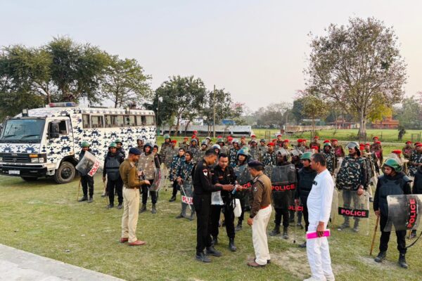 Bihar news : होली पर्व को लेकर बेतिया पुलिस अलर्ट, दंगा नियंत्रण टीम का गठन, मॉक ड्रिल का किया गया अभ्यास