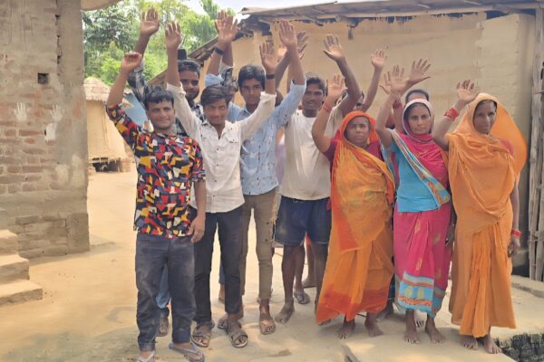 Bihar news : इनरवा पंचायत में नल-जल योजना की खुली पोल, 60 घरों तक नहीं पहुंचा पानी, ग्रामीणों ने किया प्रदर्शन