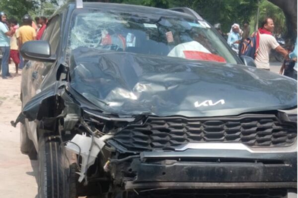 Bihar news : बेतिया-मैनाटांड़ मुख्य मार्ग पर दर्दनाक हादसा, कार-बाइक की भीषण टक्कर में युवक की मौत, दूसरा जिंदगी की जंग लड़ रहा