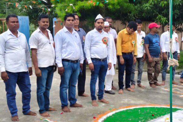 Bihar news : जमुनिया बिजली ग्रिड में हर्षोल्लास से मना स्वतंत्रता दिवस