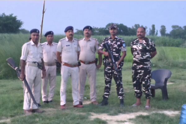 Bihar news : गंडक नदी में बढ़ते जलस्तर की आशंका से मचा हड़कंप, बाढ़ प्रभावित इलाकों में पुलिस-प्रशासन अलर्ट
