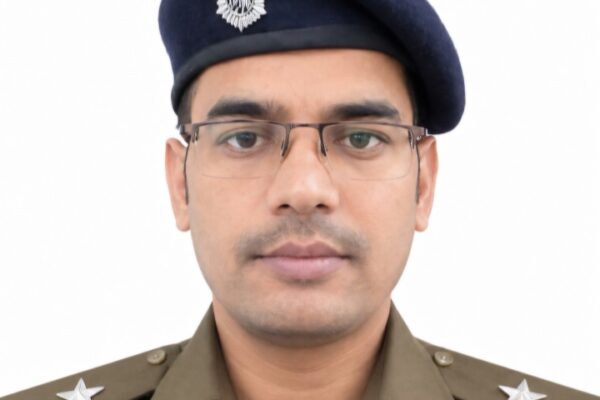 Bihar news : दो साल से फरार हत्या का आरोपी उत्तराखंड से गिरफ्तार, एसआई लवकांत शर्मा की टीम ने दबोचा